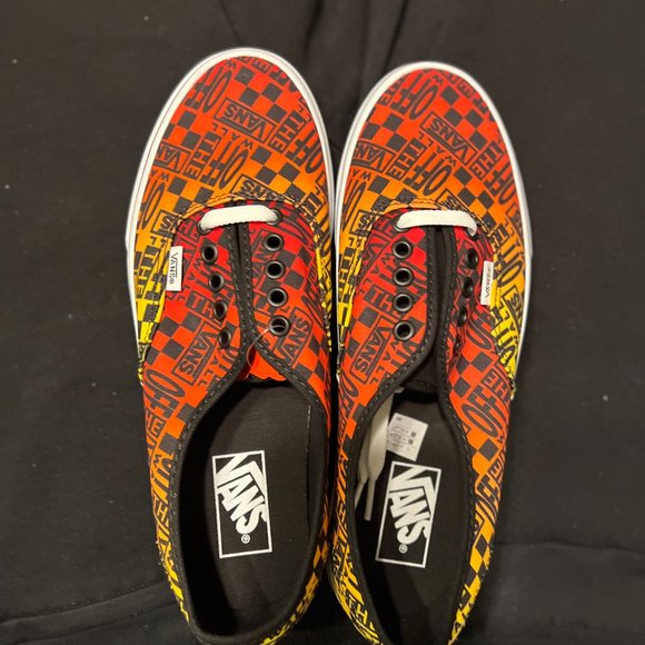 Vans - Picture 3 of 4